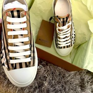 Burberry Sneakers